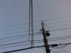 電柱と電線